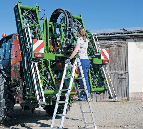 Драбина трансформер для ремонту техніки