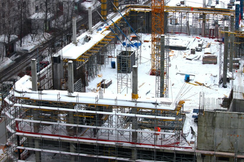 Будівельні риштування взимку: що потрібно робити